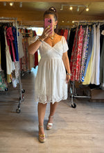 Charger l&#39;image dans la galerie, Robe blanche dentelle calibra