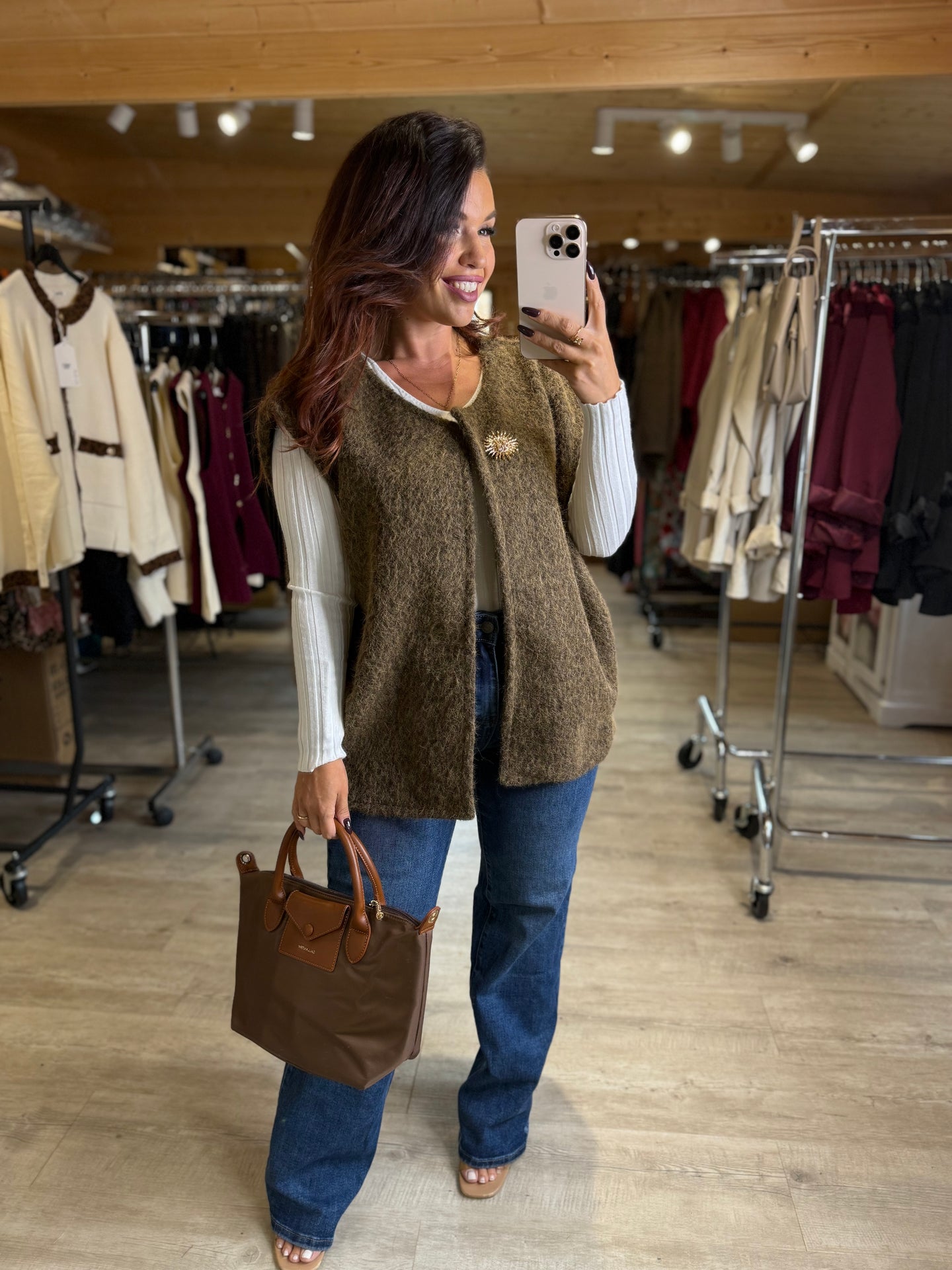 Veste sans manches chocolat CLARISSE (40 au 48)