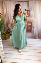 Charger l'image dans la galerie, Robe vert d'eau AMOR (34 au 48)