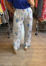 Charger l&#39;image dans la galerie, Pantalon motif bleu LARA (S,M,L)