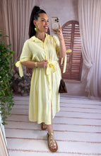 Charger l'image dans la galerie, Robe chemise mi longue jaune LEANNE (36 au 42)