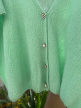 Charger l'image dans la galerie, Gilet boutons bijoux en mohair vert mint (36 au 48)