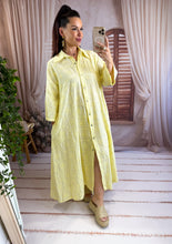 Charger l'image dans la galerie, Robe chemise brodé motif fleurs jaune MAYA (36 au 46)