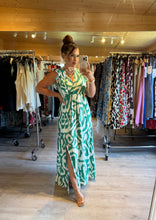 Charger l&#39;image dans la galerie, Robe Izïa verte ( reste taille 46/48 )