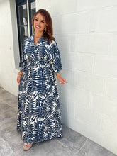 Charger l&#39;image dans la galerie, Robe motif feuille bleu marine ( 36 au 48 )