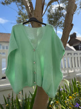 Charger l'image dans la galerie, Gilet boutons bijoux en mohair vert mint (36 au 48)