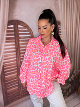 Charger l'image dans la galerie, Chemise gaz de coton léopard rose fluo GOA ( 36 au 48)