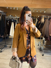 Charger l&#39;image dans la galerie, Blazer camel TILA (34 au 50)