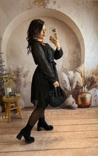 Charger l&#39;image dans la galerie, Robe courte noir liseré nacré LORENA (36 au 48)⭐️