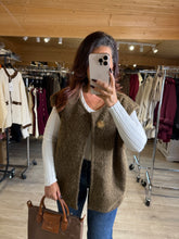 Charger l&#39;image dans la galerie, Veste sans manches chocolat CLARISSE (40 au 48)
