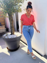 Charger l&#39;image dans la galerie, Jeans mom fit Alexandra ( taille 34 au 42 )