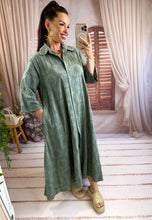 Charger l'image dans la galerie, Robe chemise brodé motif fleurs kaki MAYA (36 au 46)