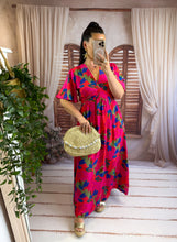 Charger l'image dans la galerie, Robe longue motif fuchsia CORAL (36 au 48)