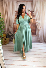 Charger l'image dans la galerie, Robe vert d'eau AMOR (34 au 48)