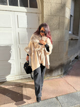 Charger l&#39;image dans la galerie, Manteau cape fourrure beige NÉLYA (36 au 46)