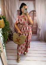 Charger l'image dans la galerie, Robe motif beige, orane, rouge team petite TALI (36 au 48)