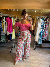 Charger l&#39;image dans la galerie, Pantalon fleuri rose ceinture cordelette ☀️