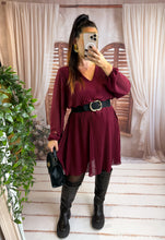 Charger l'image dans la galerie, Robe plissée coupe droite bordeaux JUSTINE (40 au 48)