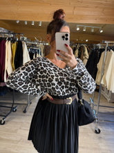 Charger l&#39;image dans la galerie, Pull fin léopard écru CLARA (36 au 48)