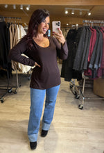Charger l&#39;image dans la galerie, Top à manches longues chocolat FIONA  (42 au 50