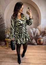 Charger l&#39;image dans la galerie, Robe zèbre kaki HELENA (36 au 40)⭐️