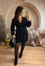 Charger l&#39;image dans la galerie, Robe portefeuille à sequin bleu marine CASSANDRA (34 au 40)⭐️