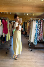 Charger l'image dans la galerie, Jupe Claudia jaune avec ceinture  ☀️( 34 au 46 )