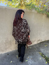 Charger l&#39;image dans la galerie, Manteaux poncho en laine chocolat motif bandana ANOUK (36 au 48)