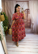Charger l'image dans la galerie, Robe rouge motif orange bordeaux team petite TALI (40 au 48)