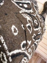 Charger l'image dans la galerie, Gilet motif bandana chocolat HARZEL (34 au 40)