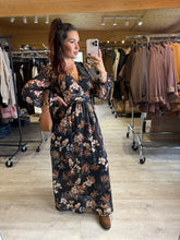 Charger l&#39;image dans la galerie, Robe longue motif à fleurs ÉRINE (40 au 48)