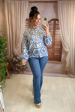Charger l'image dans la galerie, Chemise motif bleu grec SERENA (36 au 48)