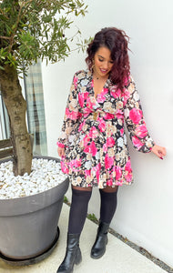 Robe fleuri fuchsia avec ceinture