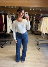 Charger l&#39;image dans la galerie, Jeans flare taille haute push up JULIE (38 au 48)