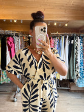 Charger l&#39;image dans la galerie, Combinaison écru/ bleu marine ATILA ( reste taille l: 40 )