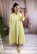 Charger l'image dans la galerie, Robe chemise brodé motif fleurs jaune MAYA (36 au 46)