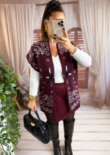 Charger l'image dans la galerie, Gilet sans manche motif bandana bordeaux SORI (36 au 46)