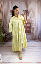Charger l'image dans la galerie, Robe chemise brodé motif fleurs jaune MAYA (36 au 46)