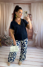 Charger l'image dans la galerie, Chemisier bleu marine dentelle OLIVIA (34 au 48)