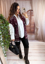 Charger l'image dans la galerie, Gilet sans manche motif bandana bordeaux SORI (36 au 46)
