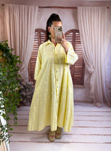 Charger l'image dans la galerie, Robe chemise brodé motif fleurs jaune MAYA (36 au 46)