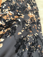 Charger l'image dans la galerie, Robe longue noir à motif BLANDINE (40 au 48)