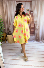 Charger l'image dans la galerie, Robe chemise gaz de coton jaune motif soleil fluo ANOUK (42 au 48)