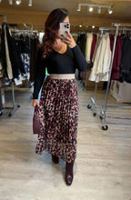 Charger l&#39;image dans la galerie, Jupe plissée bordeaux Karina ( 34 au 46 )