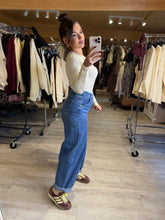 Charger l&#39;image dans la galerie, Jeans bleu balloon HANEIA (34 au 42)