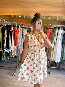 Robe courte fleuri rose MAELIE ( reste la taille 46 et 48 )
