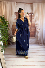 Charger l'image dans la galerie, Robe bleu marine VAHINA (40 au 48)