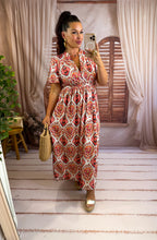 Charger l'image dans la galerie, Robe motif beige, orane, rouge team petite TALI (36 au 48)