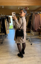 Charger l&#39;image dans la galerie, Robe denim coupe droite taupe SYLVIE (36 au 42)