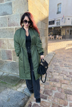 Charger l&#39;image dans la galerie, Long bombers kaki réversible léopard TANIA ( taille 36 au 46)